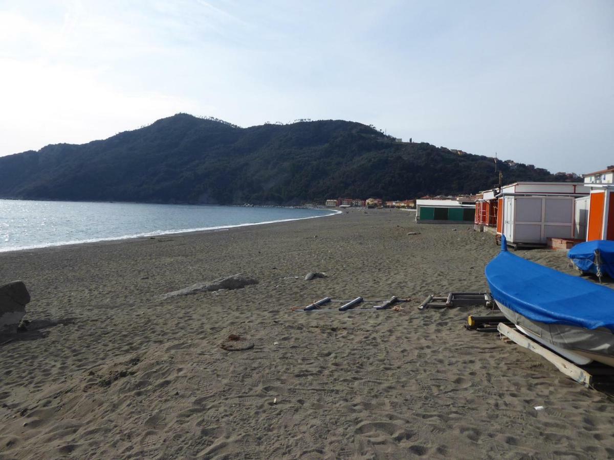 House Little Boat By Holiday World Riva Trigoso Exteriör bild